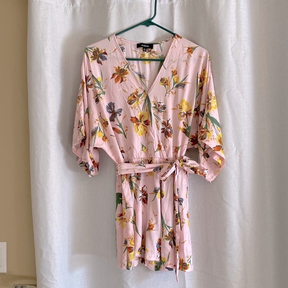 Aakaa Pants - EUC Aakaa Large Romper